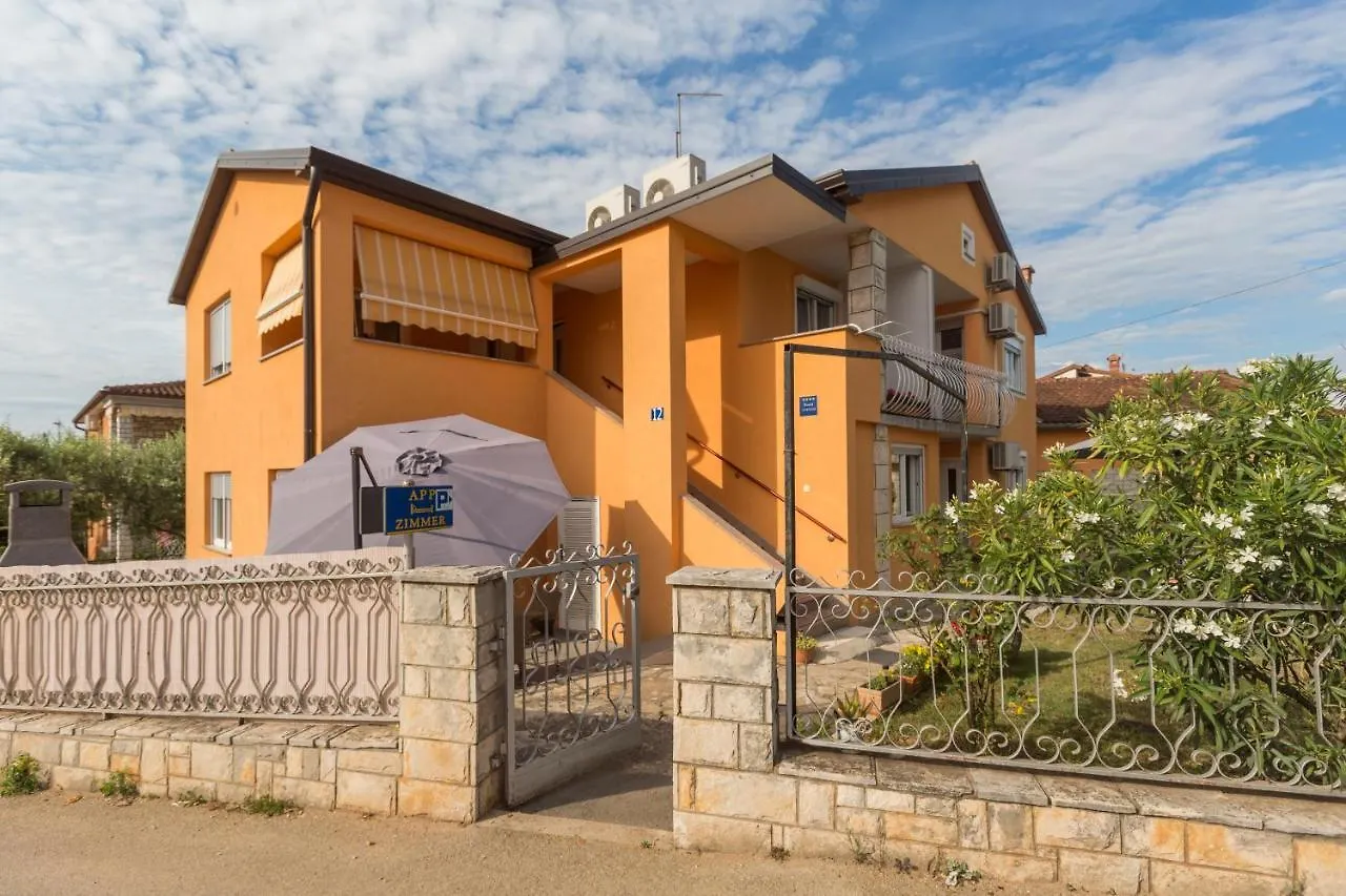 Apartments With A Parking Space Umag - 19741