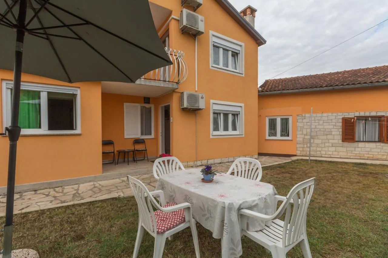 Apartments With A Parking Space Umag - 19741