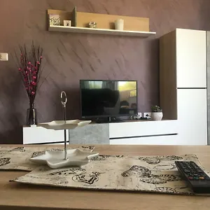 Holly Apartman